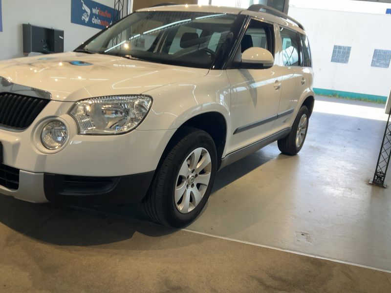 Skoda Yeti 1.2 TSI Active 2010 – снимка 2