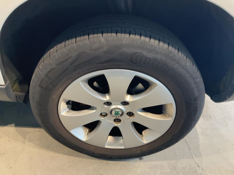 Skoda Yeti 1.2 TSI Active 2010 – снимка 5