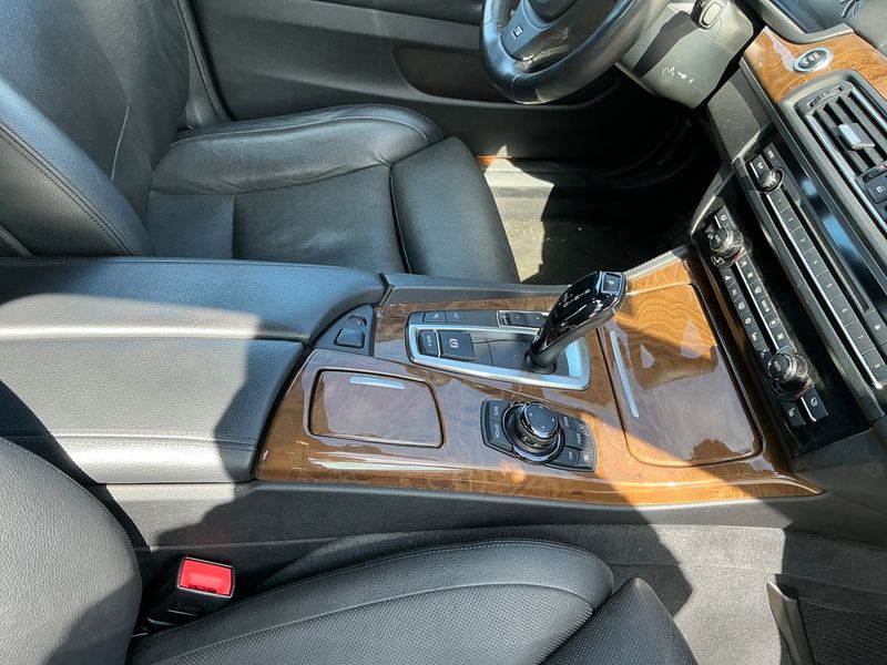 BMW 5er 550i 2012 – снимка 30