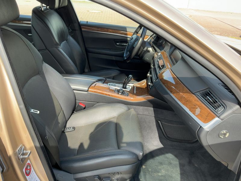 BMW 5er 550i 2012 – снимка 16