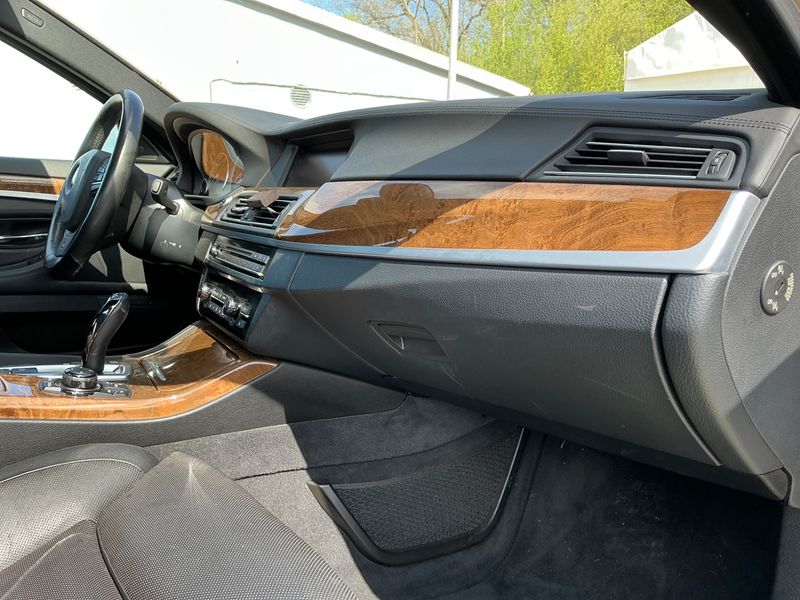 BMW 5er 550i 2012 – снимка 24