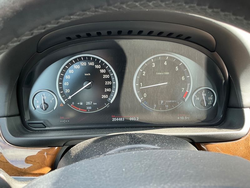 BMW 5er 550i 2012 – снимка 18