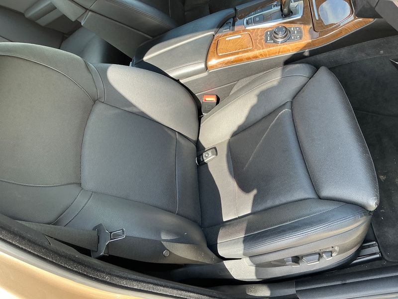 BMW 5er 550i 2012 – снимка 29