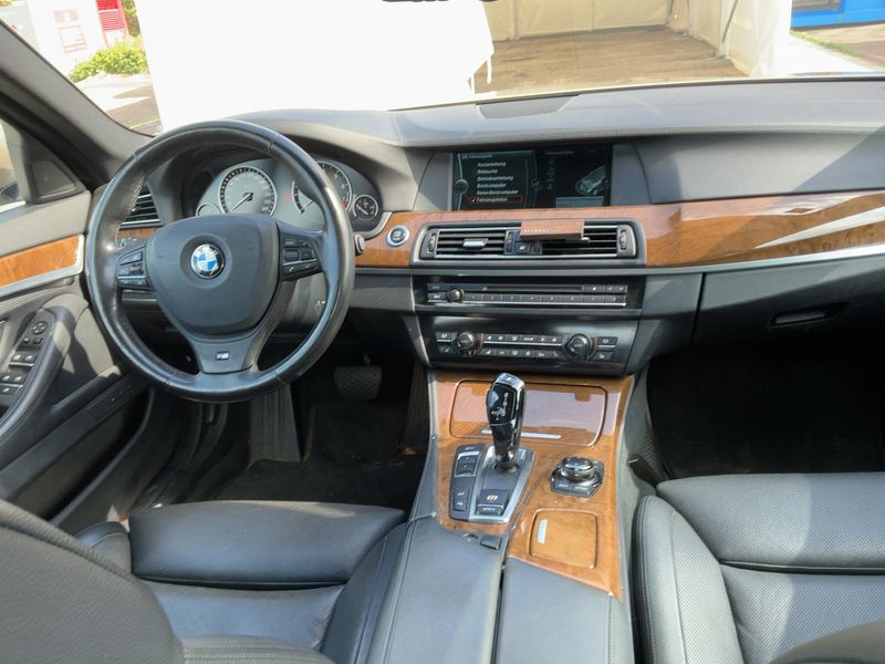 BMW 5er 550i 2012 – снимка 17