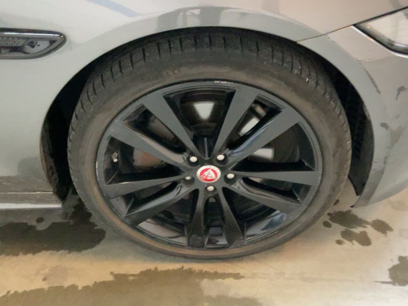Jaguar XE 25t R-Sport 2016 – снимка 11