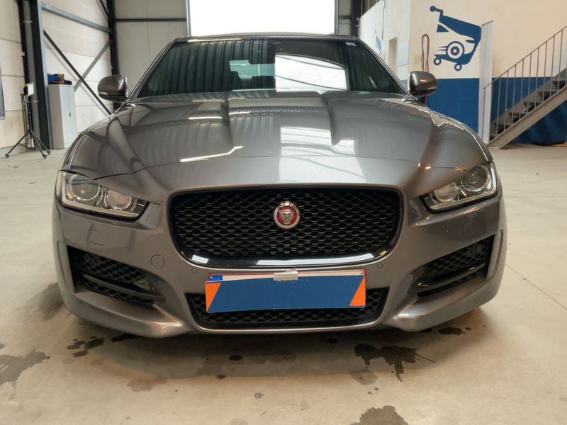 Jaguar XE 25t R-Sport 2016 – снимка 14