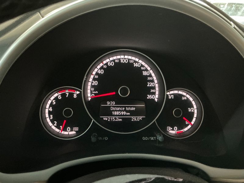 Volkswagen Beetle 1.4 TSI Sport 2014 – снимка 18