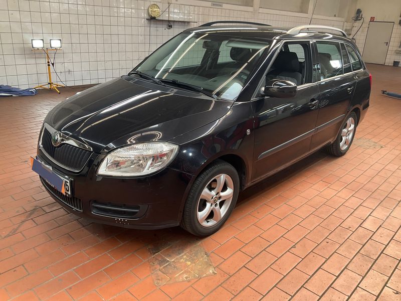 Skoda Fabia 1.2 Style Edition 2009 – снимка 1