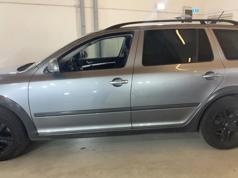 Skoda Octavia 2.0 TDI Scout 4x4 2013 – снимка 4