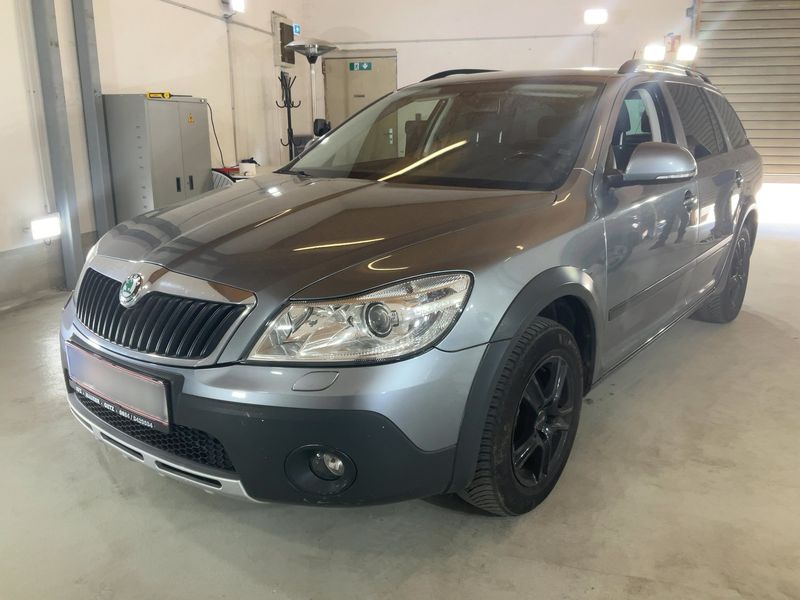Skoda Octavia 2.0 TDI Scout 4x4 2013 – снимка 1