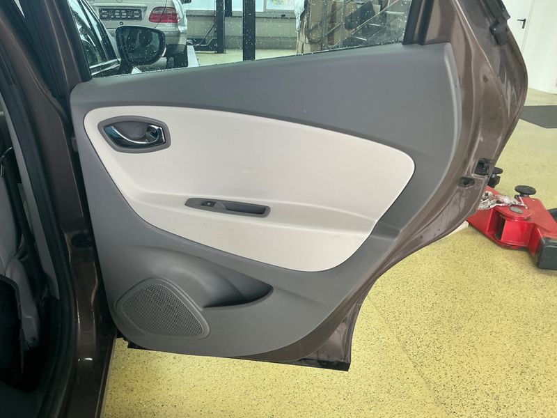 Renault Captur 1.2 TCe Dynamique 2013 – снимка 23