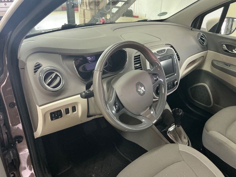 Renault Captur 1.2 TCe Dynamique 2013 – снимка 24