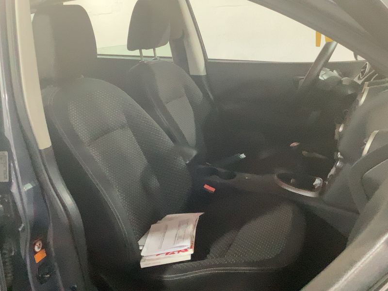 Nissan Qashqai 2.0 Acenta 2008 – снимка 16