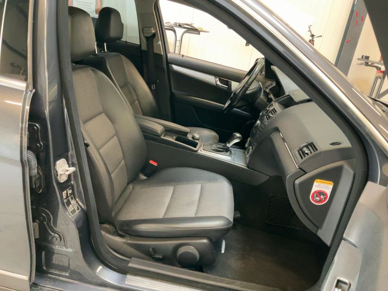Mercedes-Benz C-Klasse C 180 Kompressor T BlueEfficiency Avantgarde 2010 – снимка 17