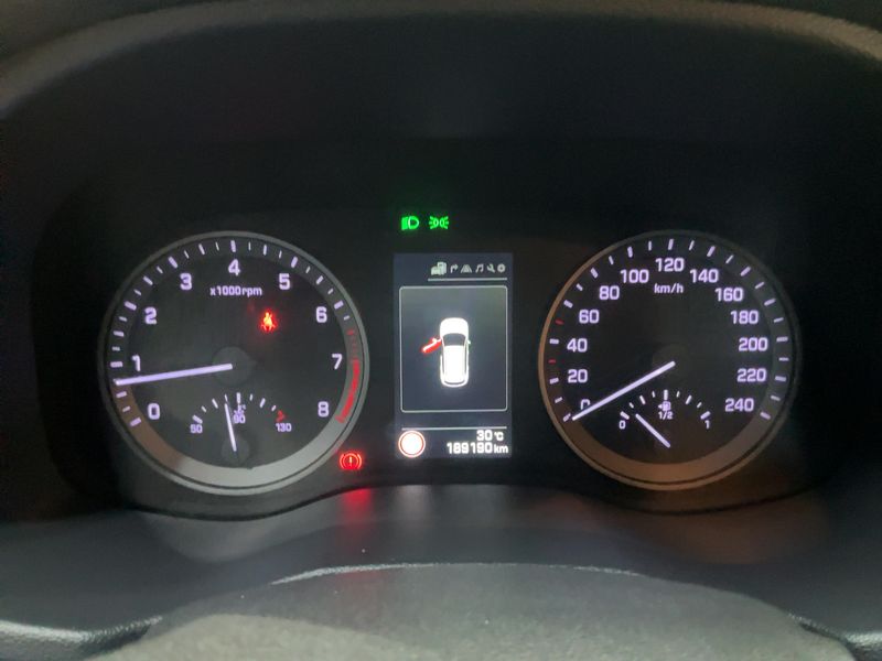 Hyundai Tucson 1.6 TGDI Go 2WD 2018 – снимка 18