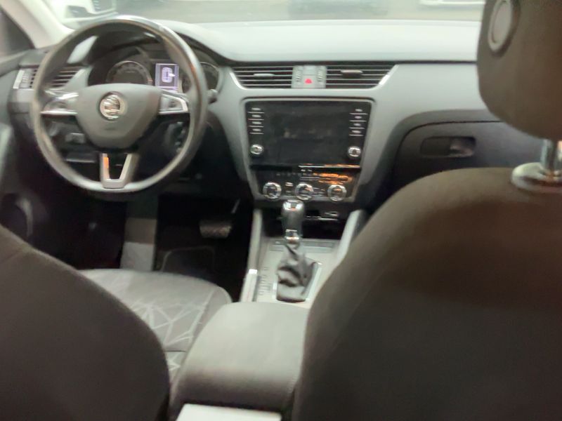 Skoda Octavia 1.6 TDI Clever 2018 – снимка 18