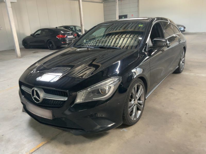 Mercedes-Benz CLA-Klasse CLA 220 Shooting Brake Urban 2015 – снимка 1