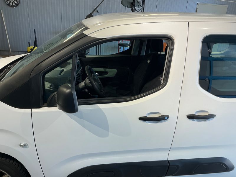 Citroen Berlingo 1.2 PureTech Live M 2020 – снимка 27