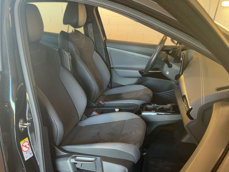 Volkswagen ID.4 electric drive 109 kW Pure 2023 – снимка 16