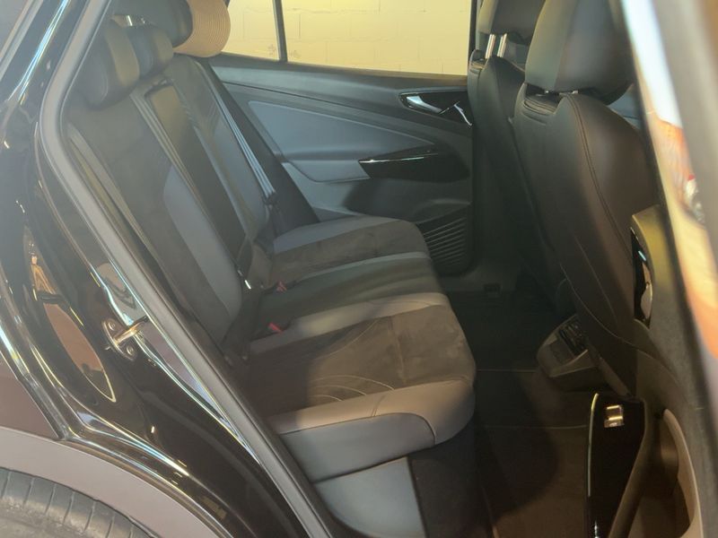 Volkswagen ID.4 electric drive 109 kW Pure 2023 – снимка 19