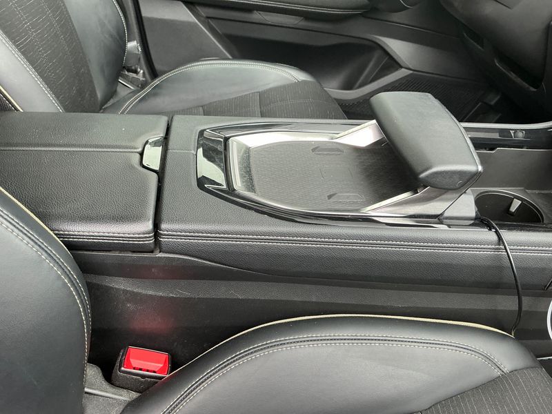 Renault Austral 1.2 Hybrid E-Tech Iconic 2023 – снимка 24