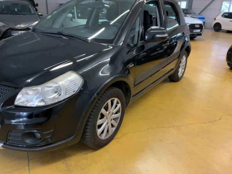 Suzuki SX4 2.0 DDiS Comfort 2013 – снимка 2