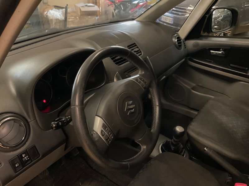 Suzuki SX4 2.0 DDiS Comfort 2013 – снимка 24