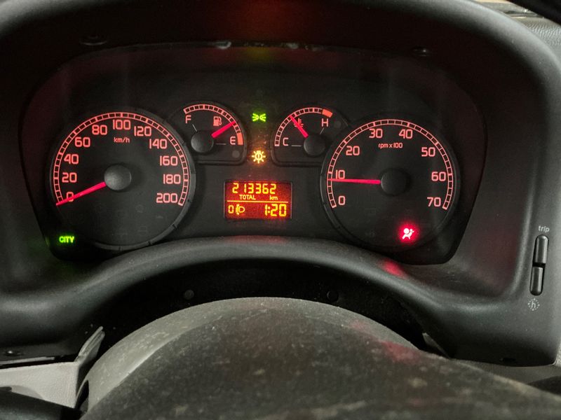 Fiat Punto 1.3 JTD 70 Multijet Dynamic 2003 – снимка 4