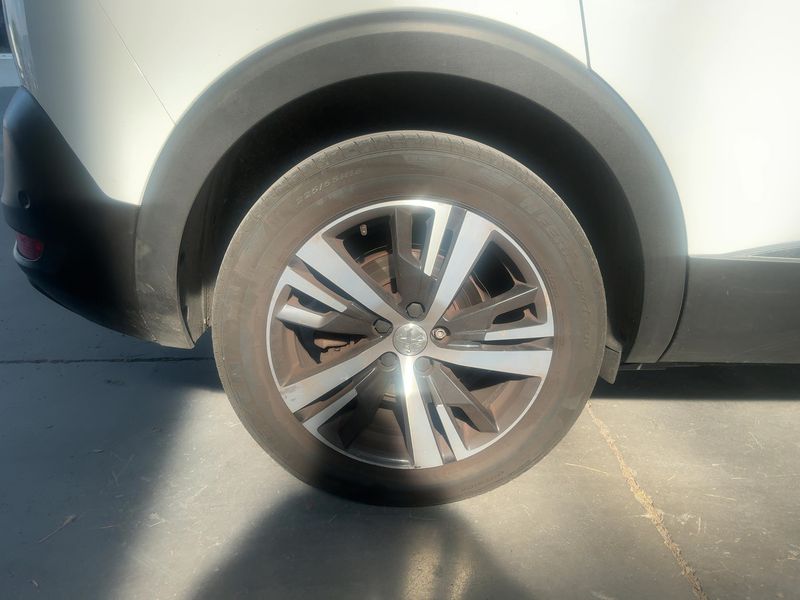 Peugeot 5008 1.5 Blue-HDi Allure 2019 – снимка 9