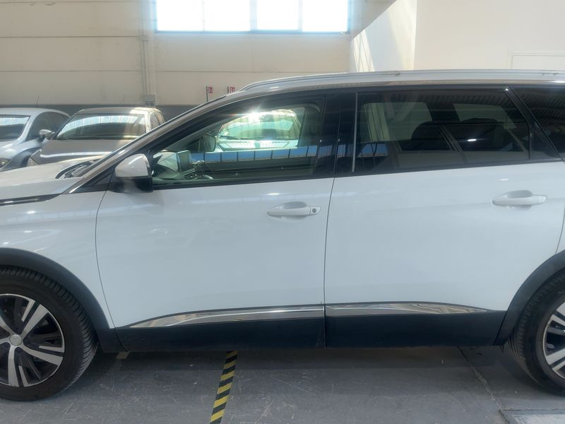 Peugeot 5008 1.5 Blue-HDi Allure 2019 – снимка 4