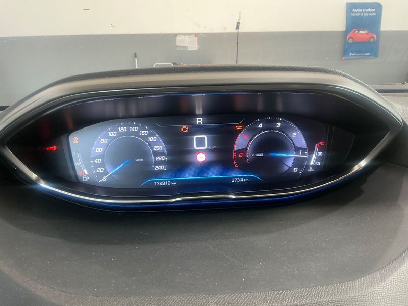 Peugeot 5008 1.5 Blue-HDi Allure 2019 – снимка 18