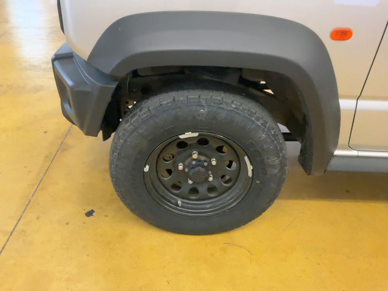 Suzuki Jimny 1.5 Comfort Allgrip NFZ 2022 – снимка 3