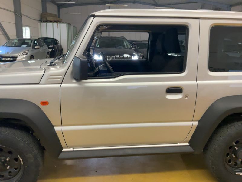Suzuki Jimny 1.5 Comfort Allgrip NFZ 2022 – снимка 4
