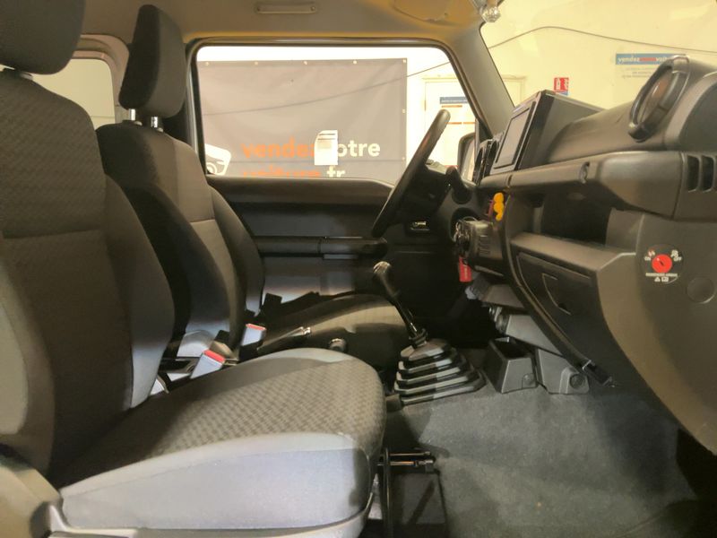 Suzuki Jimny 1.5 Comfort Allgrip NFZ 2022 – снимка 16