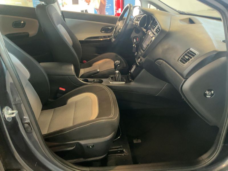 Kia cee'd 1.0 TGDI Active 2017 – снимка 16
