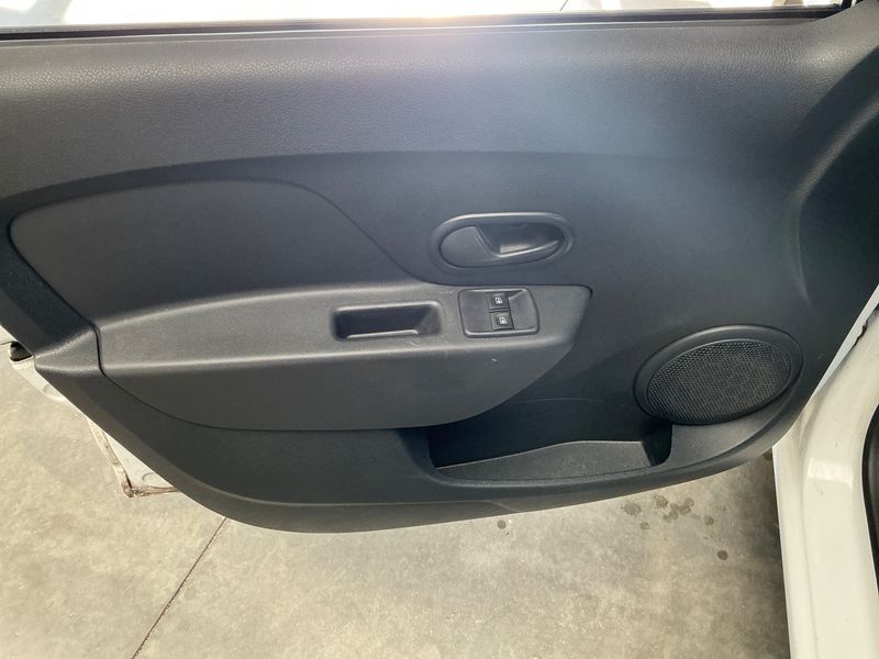 Dacia Sandero 0.9 TCe LPG Essential 2019 – снимка 21