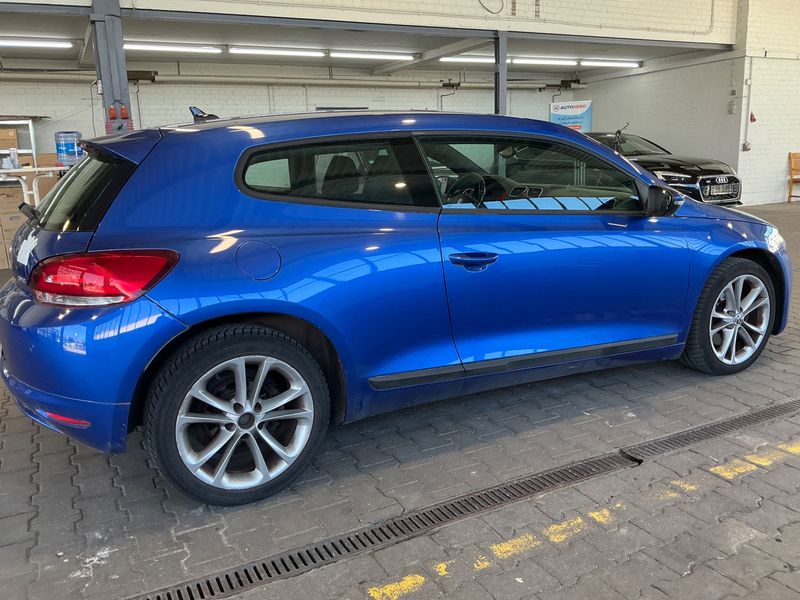 Volkswagen Scirocco 2.0 TSI 2009 – снимка 2