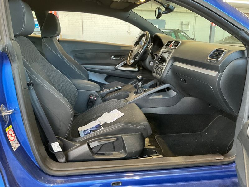 Volkswagen Scirocco 2.0 TSI 2009 – снимка 3