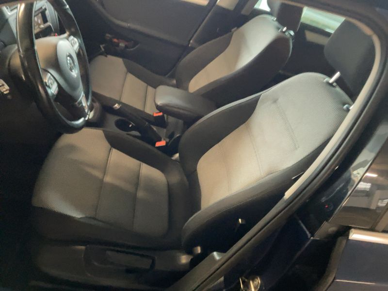 Volkswagen Jetta 1.4 TSI Hybrid Highline 2013 – снимка 16