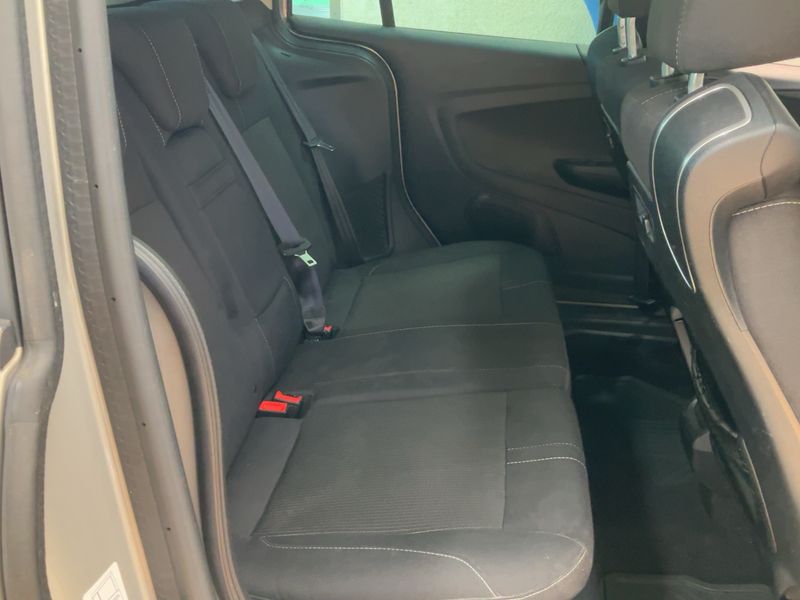 Ford B-Max 1.6 TDCi Titanium 2015 – снимка 20