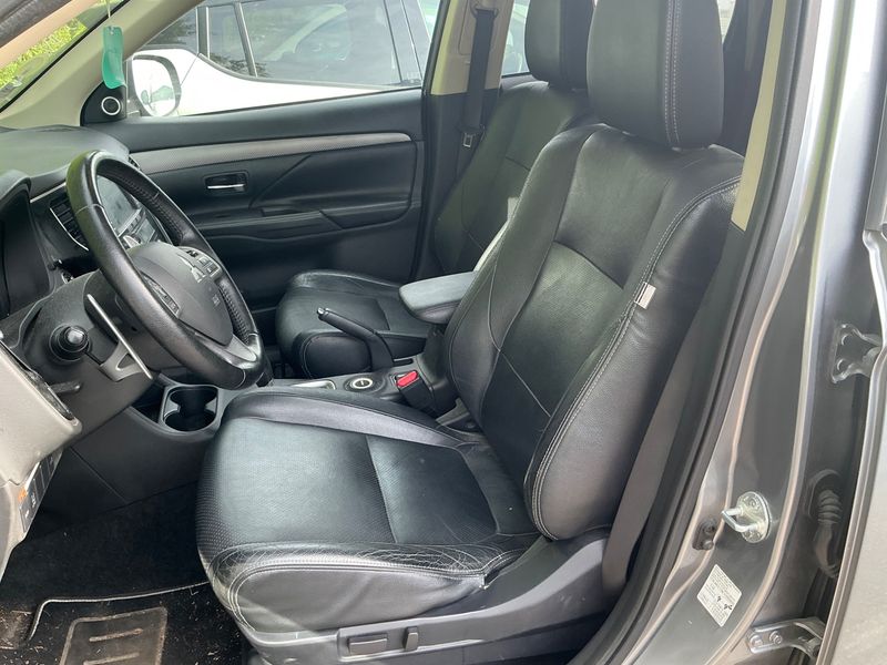 Mitsubishi Outlander 2.2 DI-D Instyle ClearTec 4WD 2013 – снимка 23