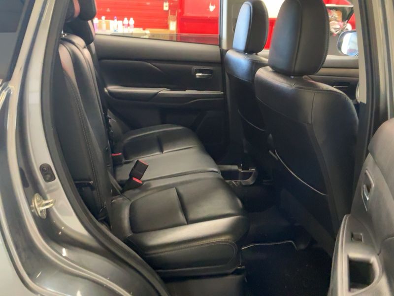 Mitsubishi Outlander 2.2 DI-D Instyle ClearTec 4WD 2013 – снимка 19