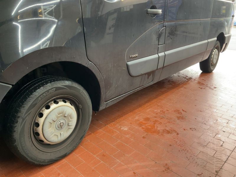 Opel Movano 2.3 CDTI HKa L2H2 3,3t 2013 – снимка 2