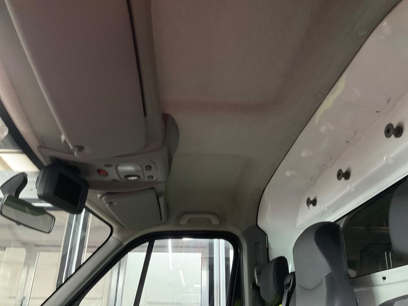Opel Movano 2.3 CDTI HKa L2H2 3,3t 2013 – снимка 38