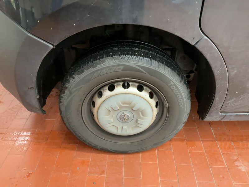 Opel Movano 2.3 CDTI HKa L2H2 3,3t 2013 – снимка 3