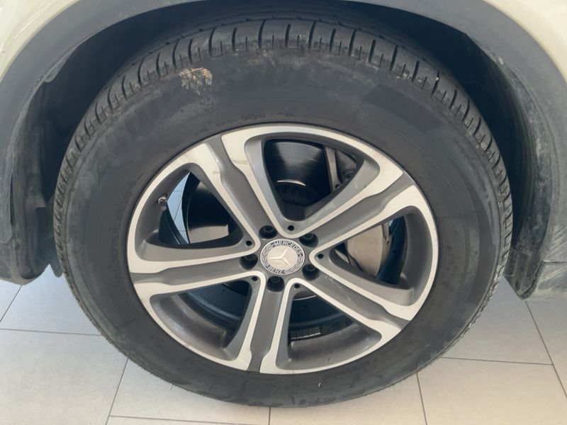Mercedes-Benz GLC-Klasse GLC 220 4Matic Exclusive 2015 – снимка 3