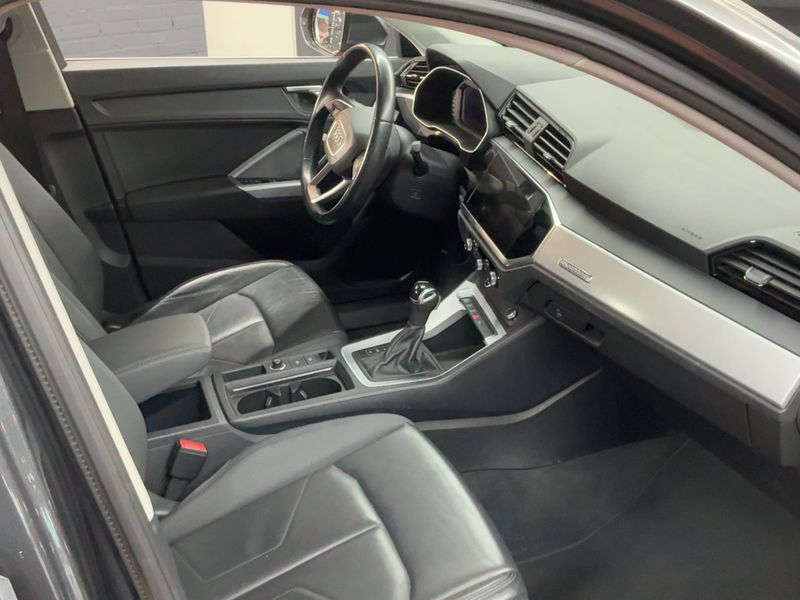 Audi Q3 Sportback 35 TDI quattro S line 2022 – снимка 17