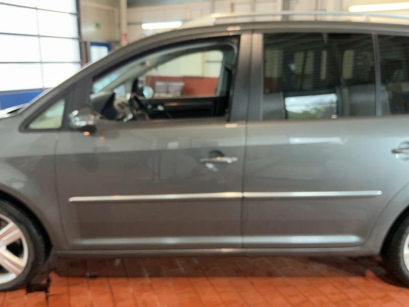 Volkswagen Touran 2.0 TDI Highline BlueMotion Tech 2015 – снимка на щета