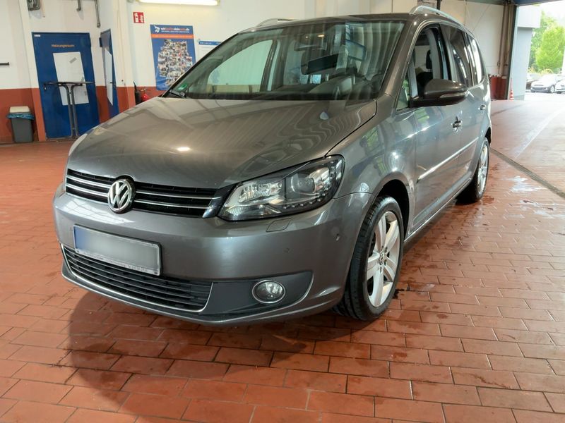 Volkswagen Touran 2.0 TDI Highline BlueMotion Tech 2015 – снимка 1
