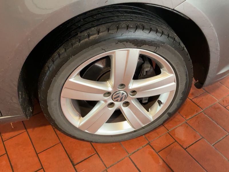 Volkswagen Touran 2.0 TDI Highline BlueMotion Tech 2015 – снимка 20
